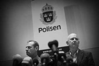 Polisen h&aring;ller presskonferens